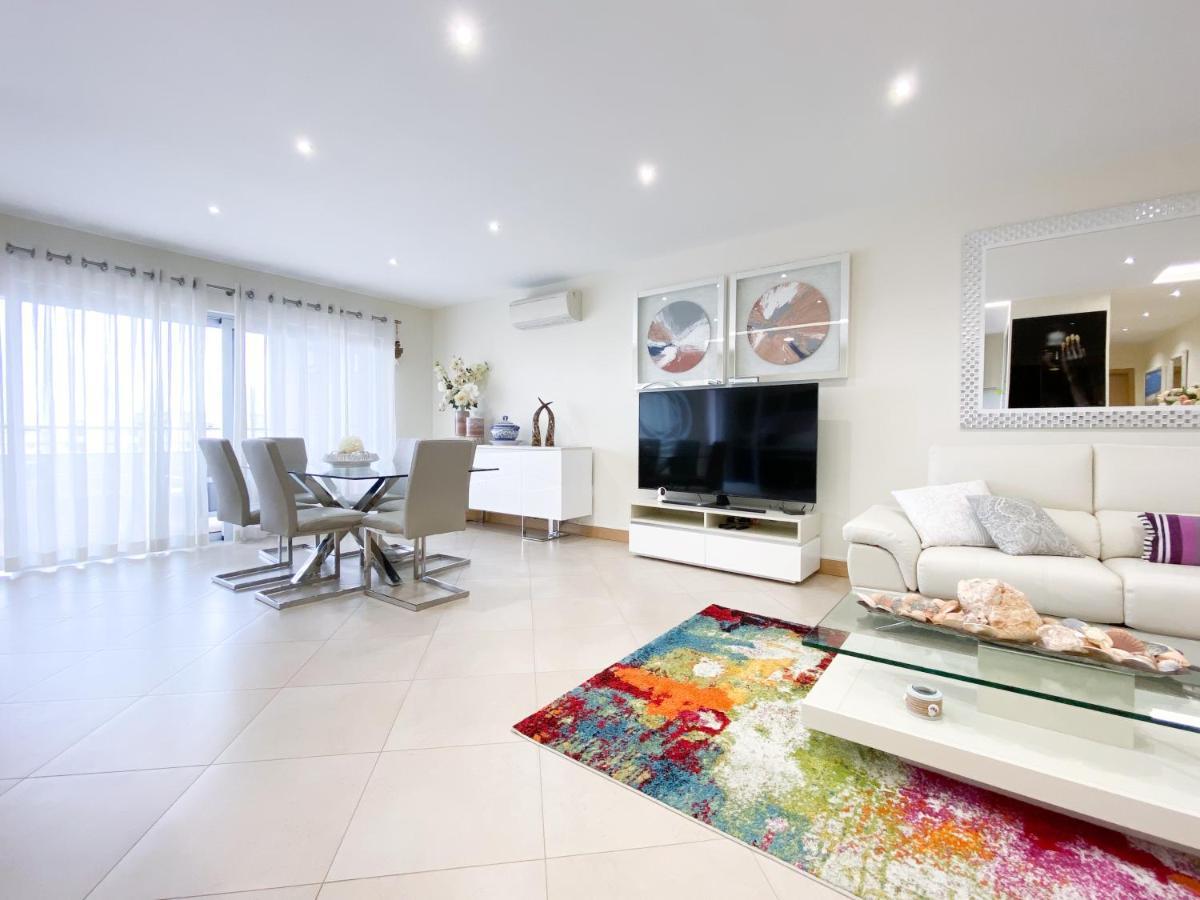 Luxury With Swimming Pool #1903 * Lagos