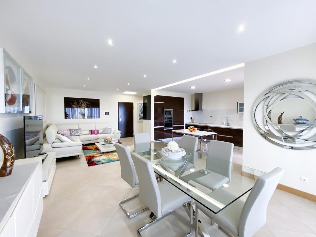 Luxury With Swimming Pool #1903 Apartamento *