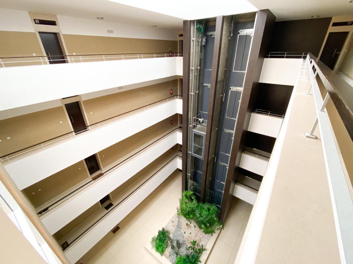 Luxury With Swimming Pool #1903 Apartamento