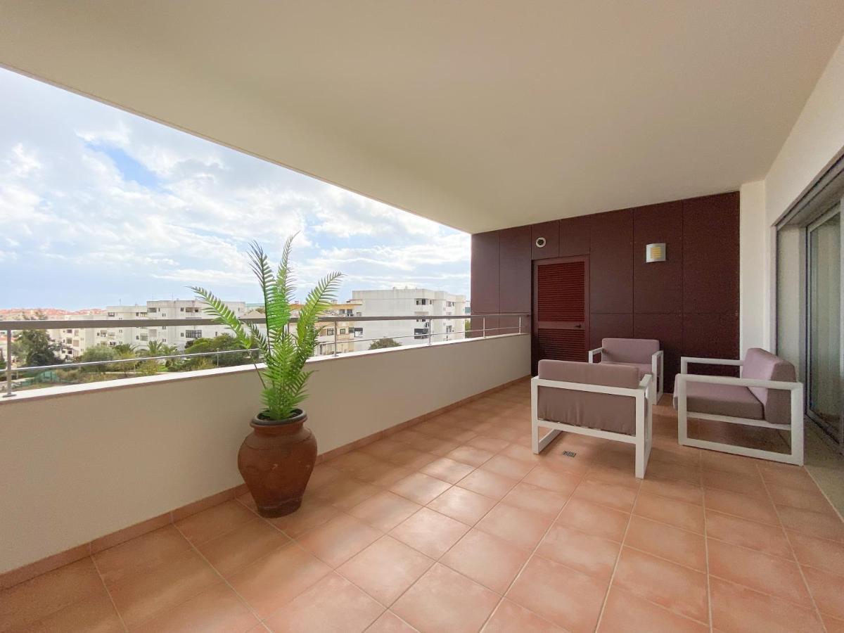 Luxury With Swimming Pool #1903 Apartamento
