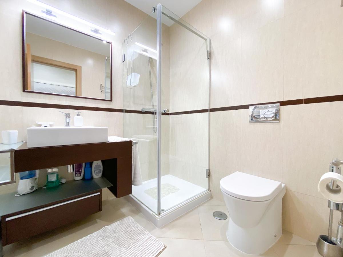 Luxury With Swimming Pool #1903 *