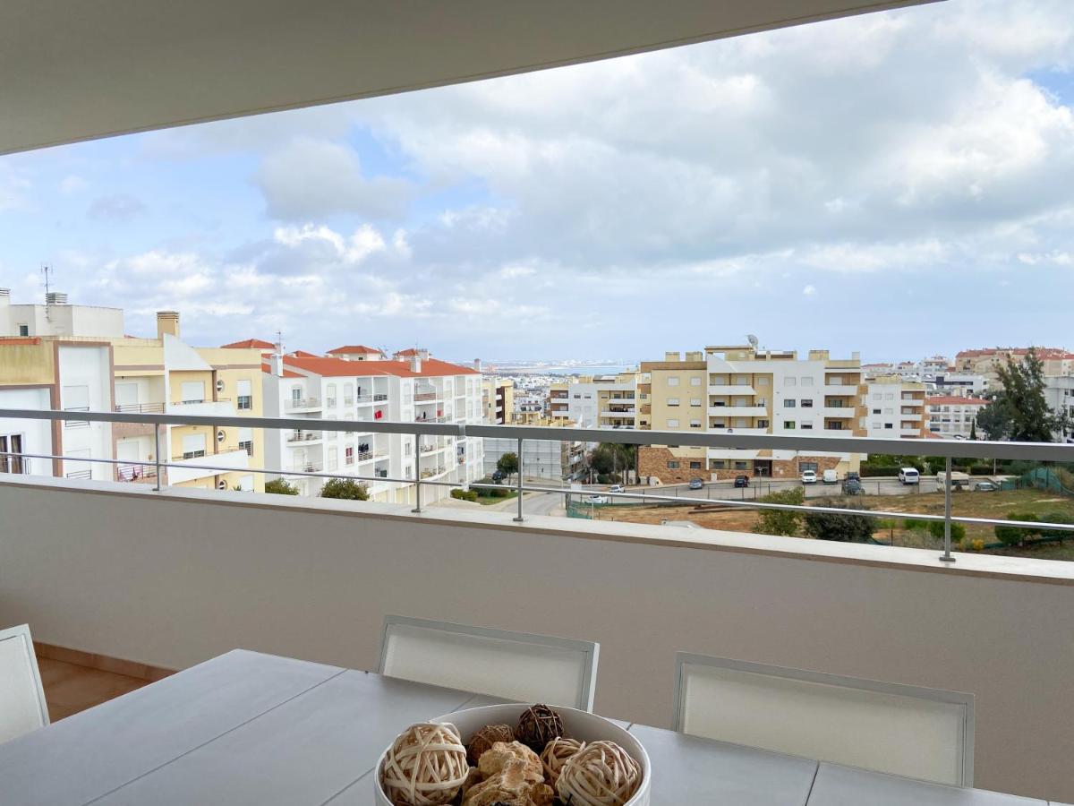 Luxury With Swimming Pool #1903 Apartamento